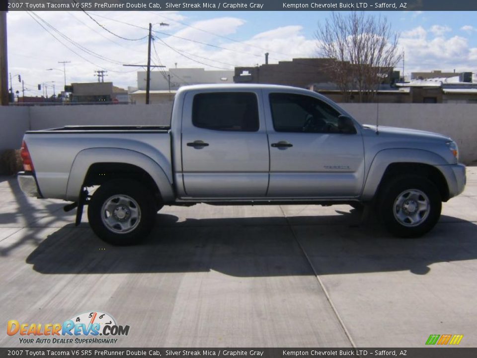 2007 Toyota Tacoma V6 SR5 PreRunner Double Cab Silver Streak Mica / Graphite Gray Photo #11