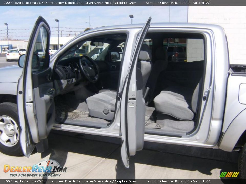 2007 Toyota Tacoma V6 SR5 PreRunner Double Cab Silver Streak Mica / Graphite Gray Photo #12