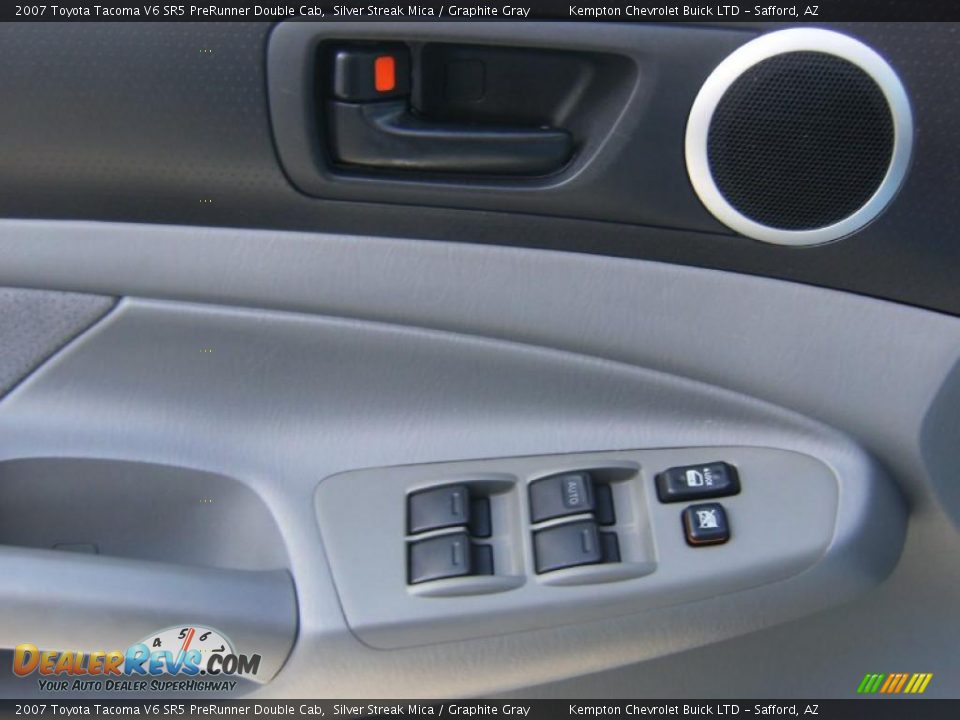 2007 Toyota Tacoma V6 SR5 PreRunner Double Cab Silver Streak Mica / Graphite Gray Photo #18