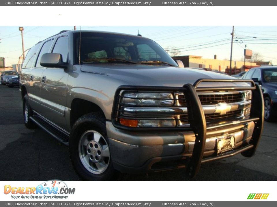 2002 Chevrolet Suburban 1500 LT 4x4 Light Pewter Metallic / Graphite/Medium Gray Photo #2