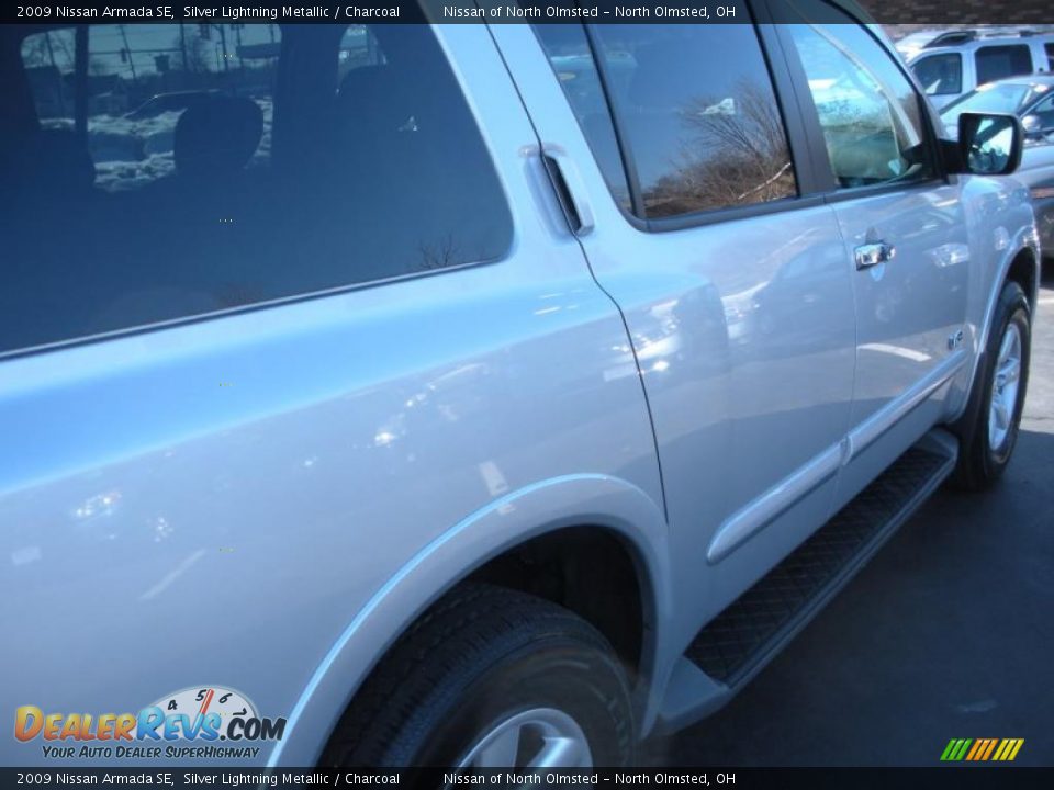 2009 Nissan Armada SE Silver Lightning Metallic / Charcoal Photo #5