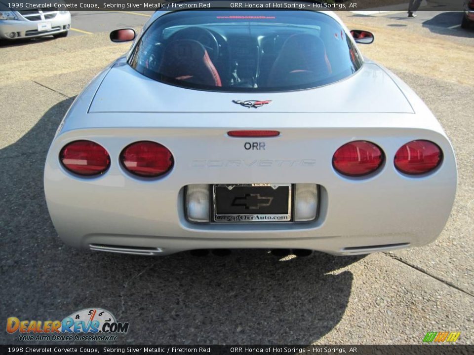 1998 Chevrolet Corvette Coupe Sebring Silver Metallic / Firethorn Red Photo #4