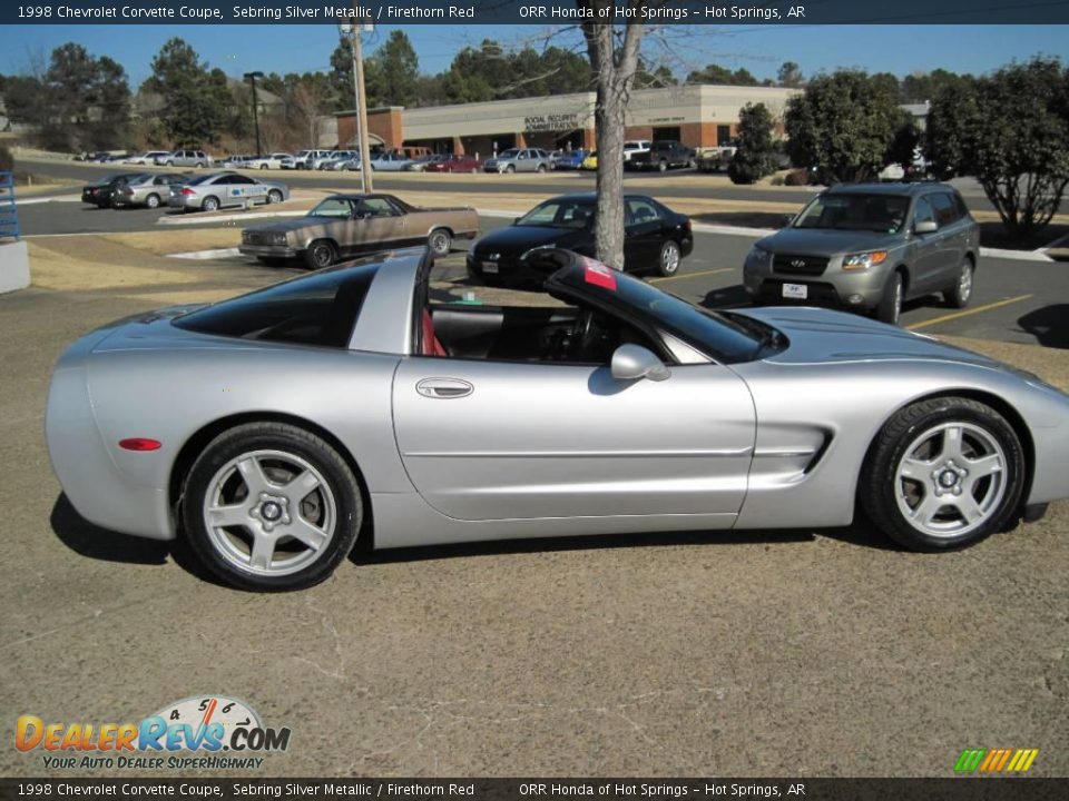 1998 Chevrolet Corvette Coupe Sebring Silver Metallic / Firethorn Red Photo #6
