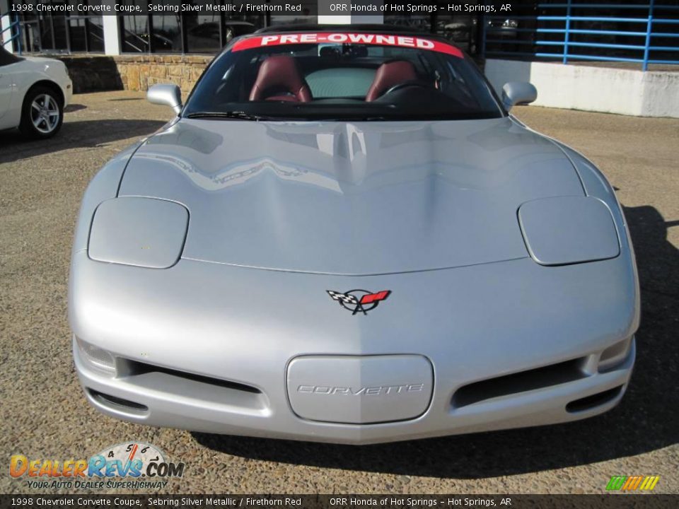 1998 Chevrolet Corvette Coupe Sebring Silver Metallic / Firethorn Red Photo #8