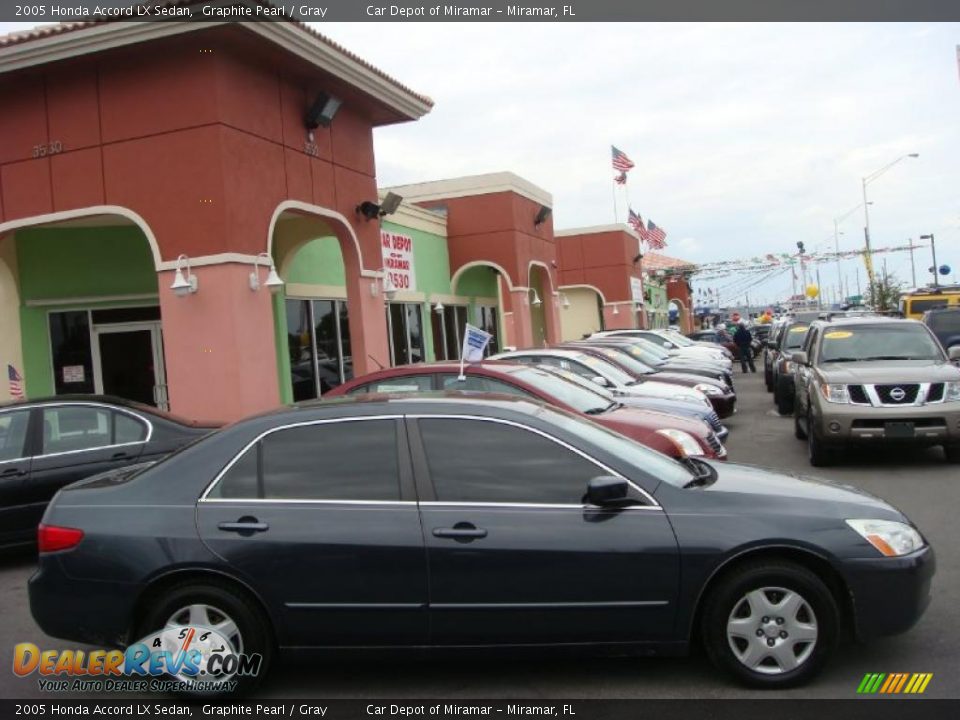 2005 Honda Accord LX Sedan Graphite Pearl / Gray Photo #2