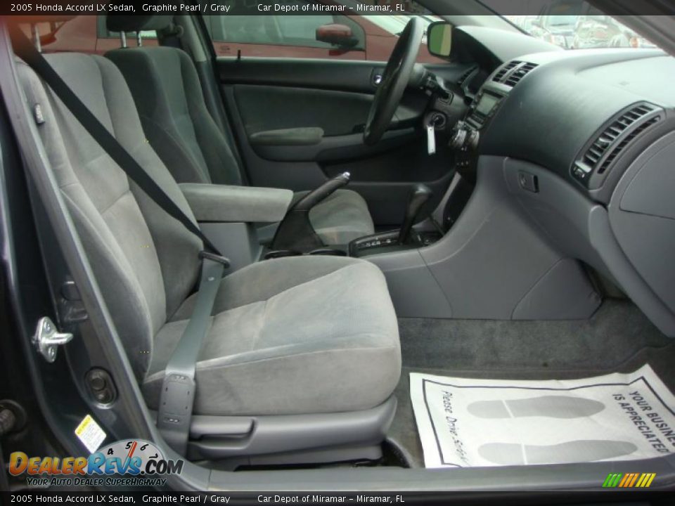 2005 Honda Accord LX Sedan Graphite Pearl / Gray Photo #11