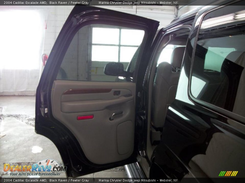 2004 Cadillac Escalade AWD Black Raven / Pewter Gray Photo #9