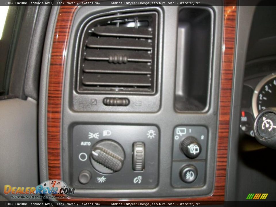 2004 Cadillac Escalade AWD Black Raven / Pewter Gray Photo #24