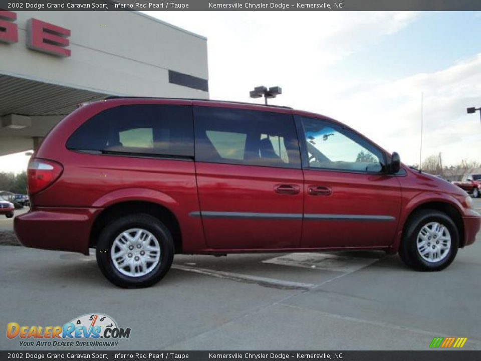 2002 Dodge Grand Caravan Sport Inferno Red Pearl / Taupe Photo #2