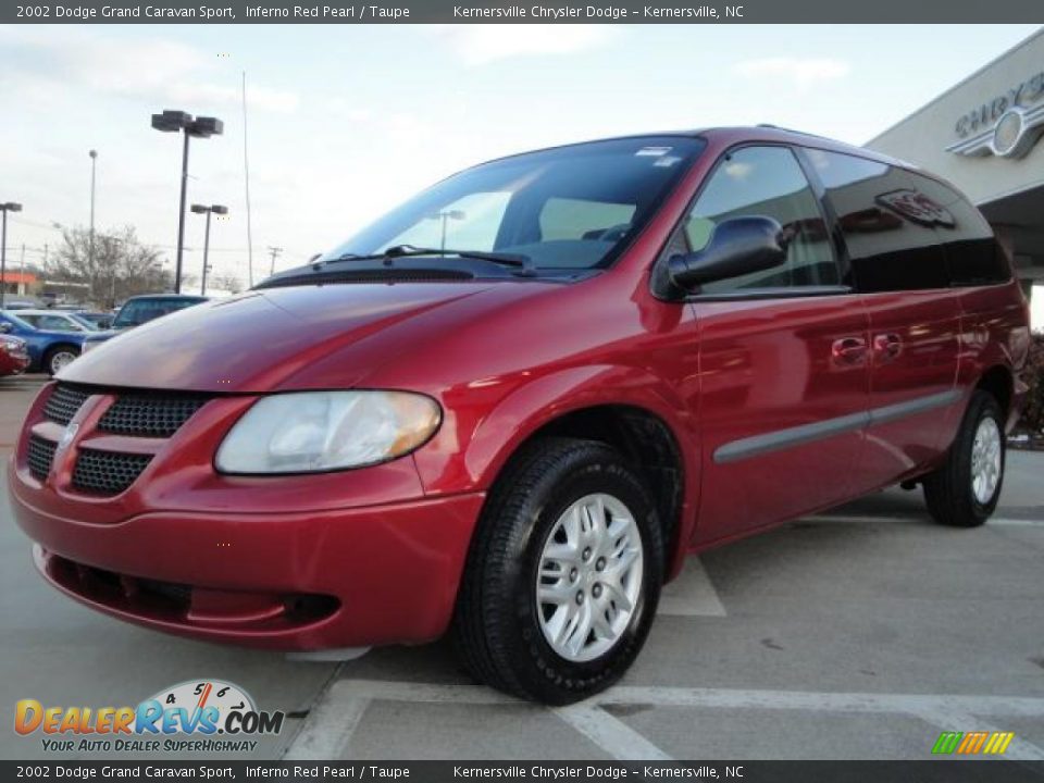 2002 Dodge Grand Caravan Sport Inferno Red Pearl / Taupe Photo #7