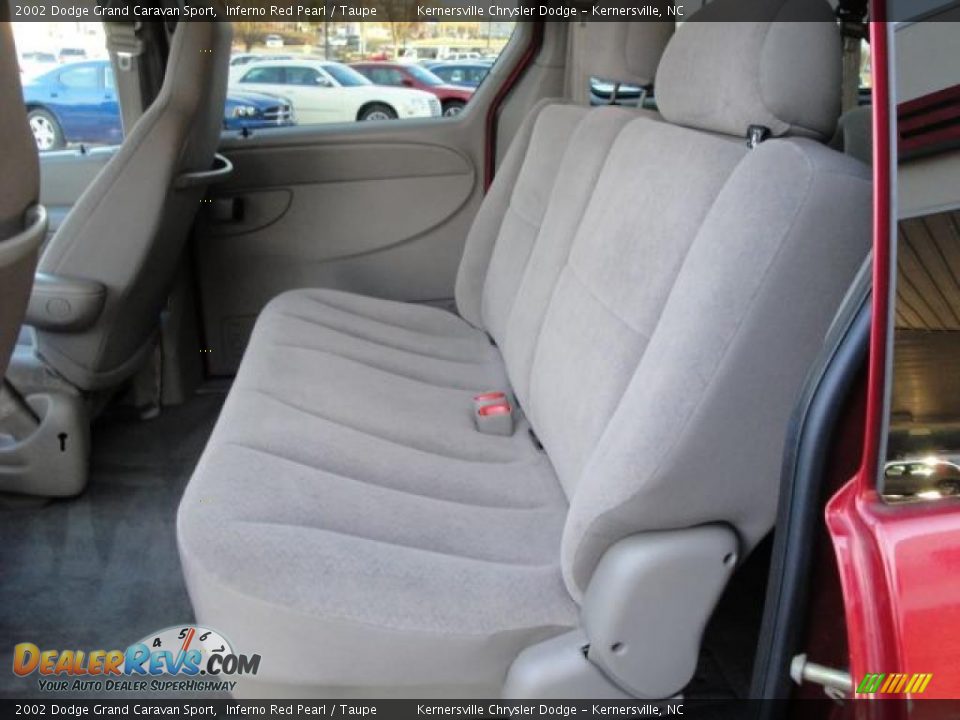 2002 Dodge Grand Caravan Sport Inferno Red Pearl / Taupe Photo #12