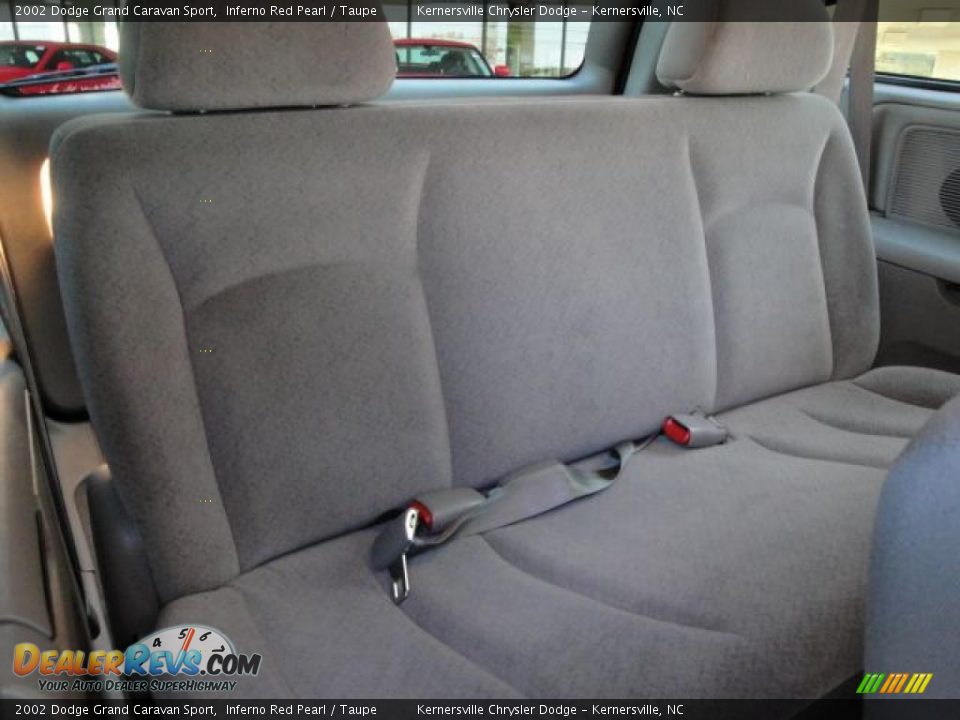 2002 Dodge Grand Caravan Sport Inferno Red Pearl / Taupe Photo #17