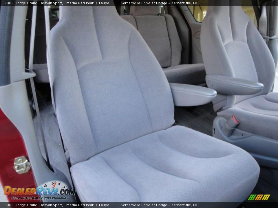 2002 Dodge Grand Caravan Sport Inferno Red Pearl / Taupe Photo #18