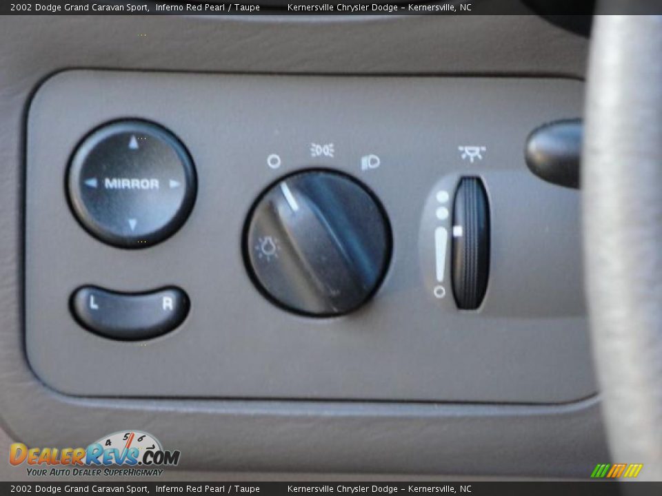 2002 Dodge Grand Caravan Sport Inferno Red Pearl / Taupe Photo #29