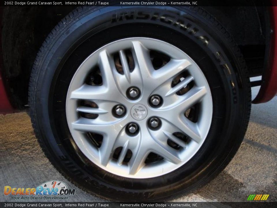 2002 Dodge Grand Caravan Sport Inferno Red Pearl / Taupe Photo #34