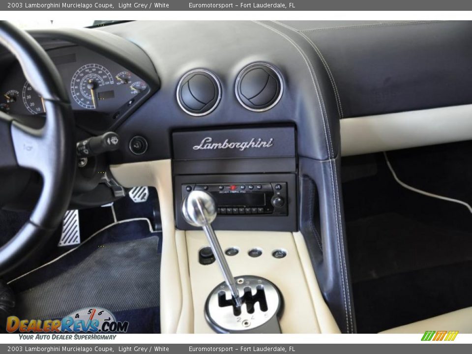 2003 Lamborghini Murcielago Coupe Light Grey / White Photo #7