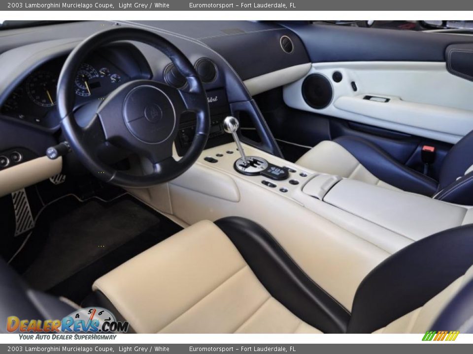 2003 Lamborghini Murcielago Coupe Light Grey / White Photo #10