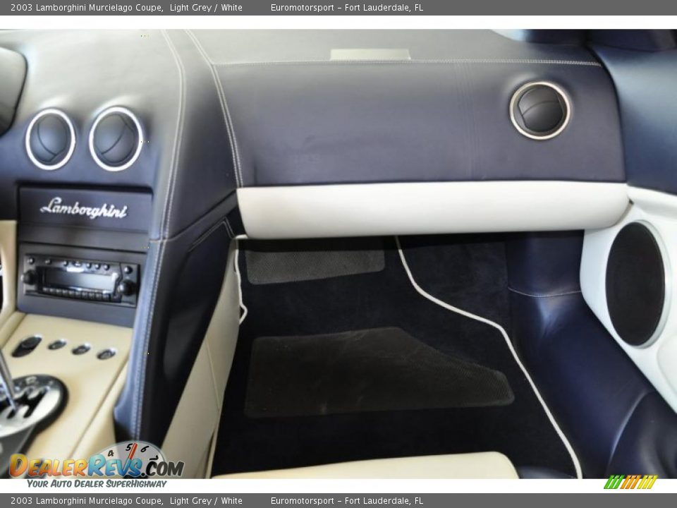 2003 Lamborghini Murcielago Coupe Light Grey / White Photo #12