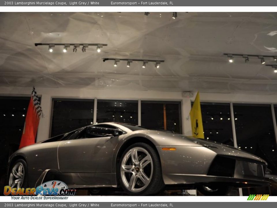2003 Lamborghini Murcielago Coupe Light Grey / White Photo #15