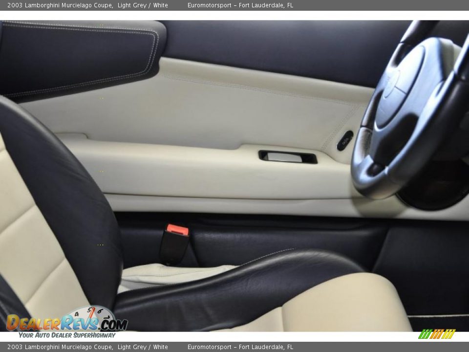 2003 Lamborghini Murcielago Coupe Light Grey / White Photo #16