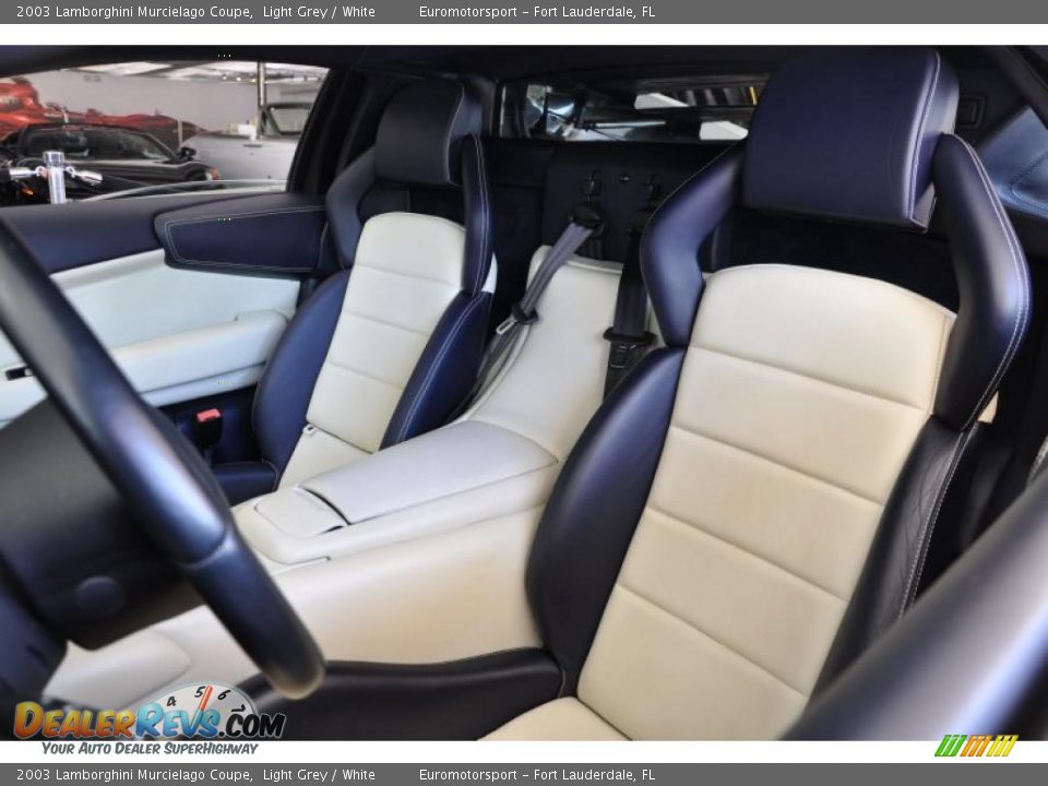 2003 Lamborghini Murcielago Coupe Light Grey / White Photo #20