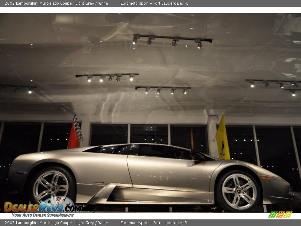 2003 Lamborghini Murcielago Coupe Light Grey / White Photo #23