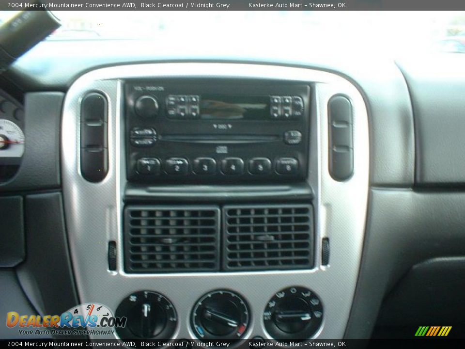 2004 Mercury Mountaineer Convenience AWD Black Clearcoat / Midnight Grey Photo #12
