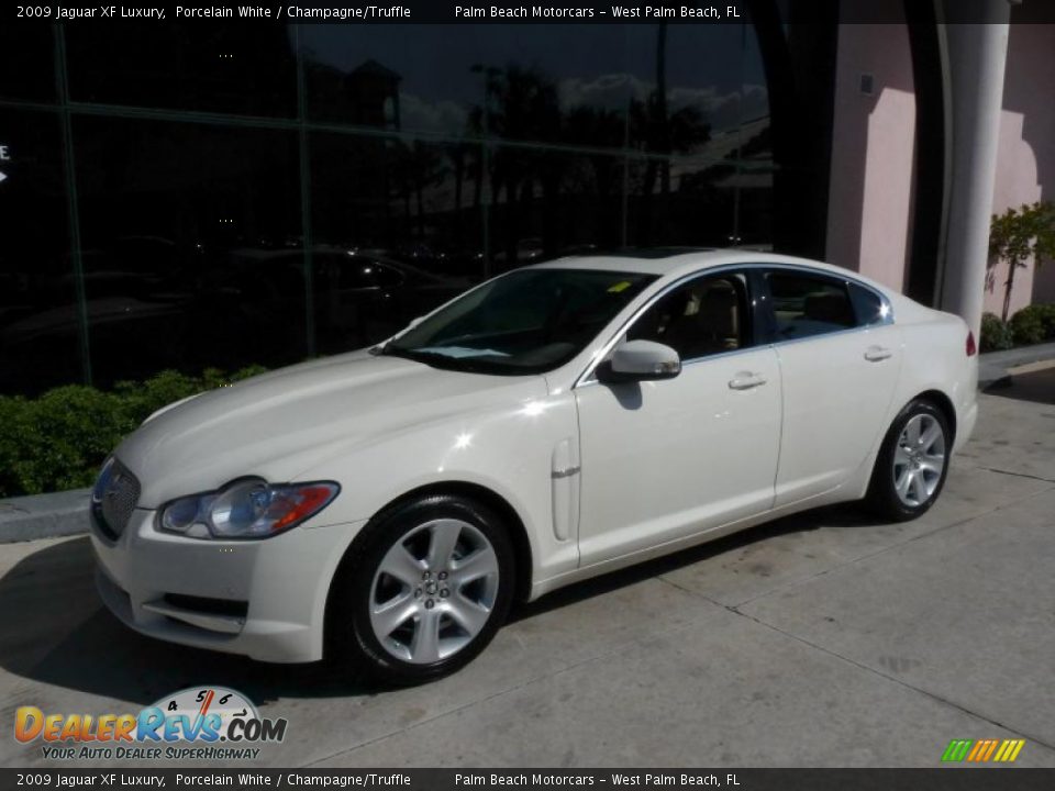 2009 Jaguar XF Luxury Porcelain White / Champagne/Truffle Photo #1