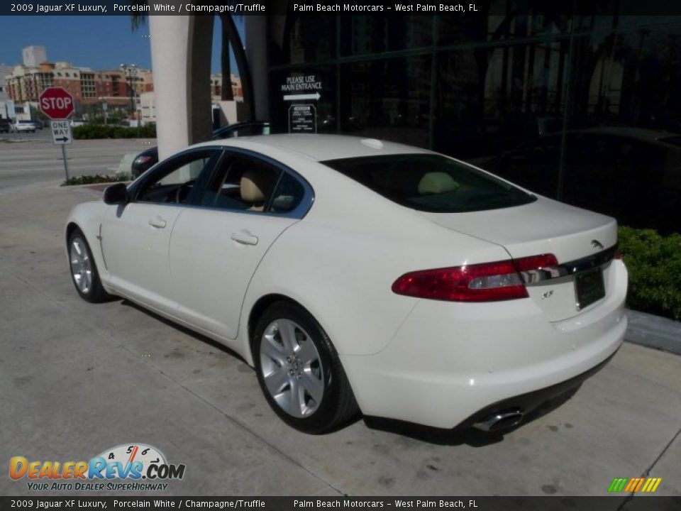 2009 Jaguar XF Luxury Porcelain White / Champagne/Truffle Photo #4