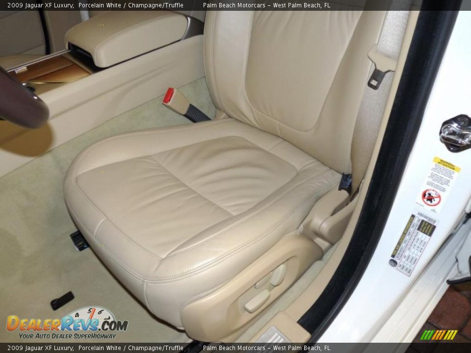 2009 Jaguar XF Luxury Porcelain White / Champagne/Truffle Photo #20
