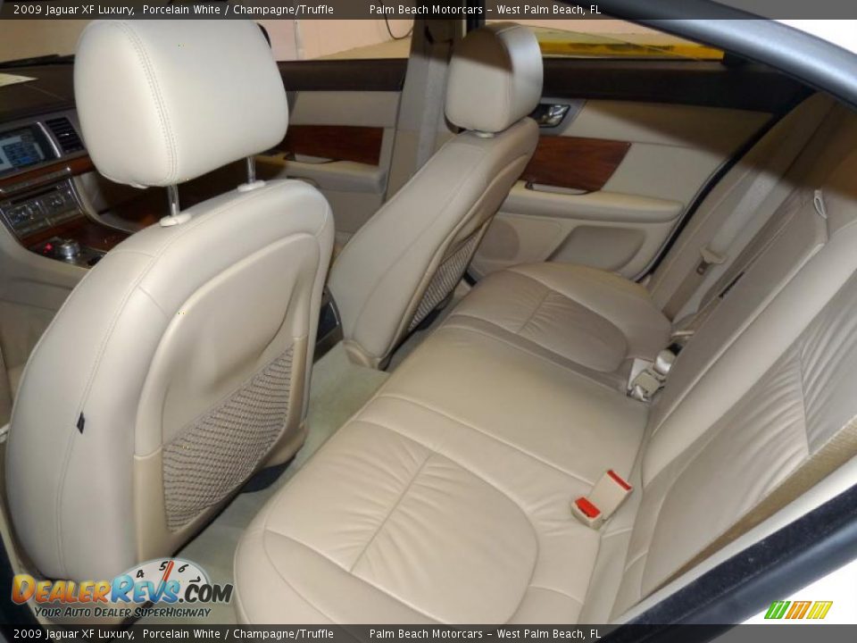 2009 Jaguar XF Luxury Porcelain White / Champagne/Truffle Photo #21