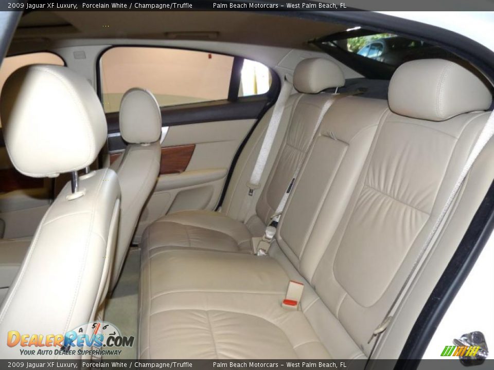 2009 Jaguar XF Luxury Porcelain White / Champagne/Truffle Photo #22