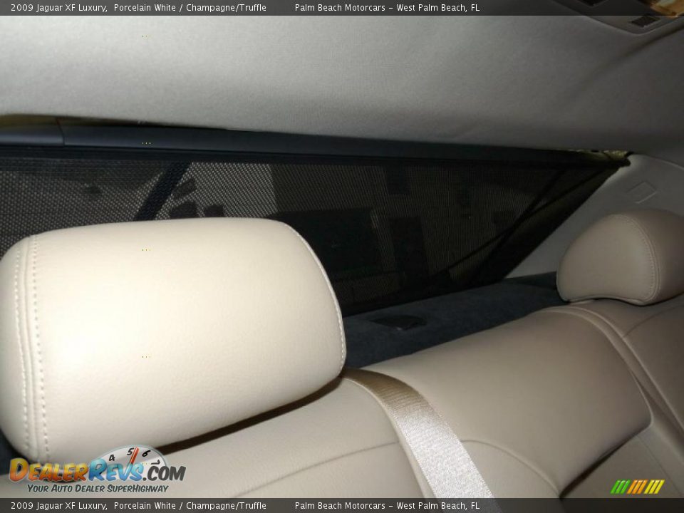 2009 Jaguar XF Luxury Porcelain White / Champagne/Truffle Photo #27