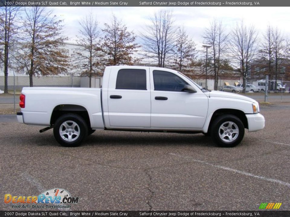 2007 Dodge Dakota SLT Quad Cab Bright White / Medium Slate Gray Photo #4
