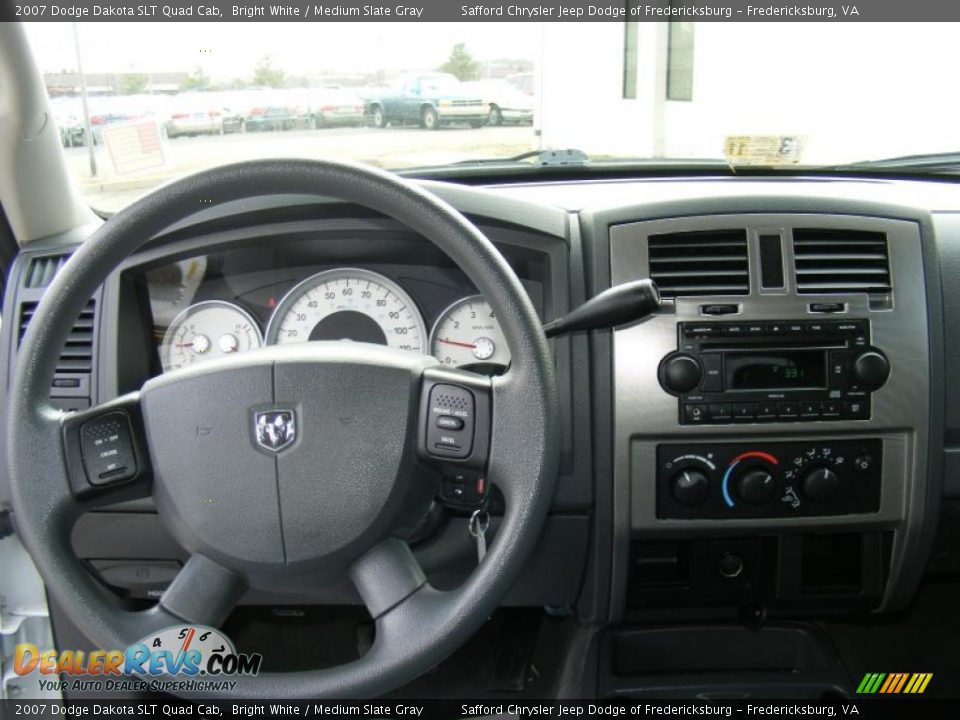 2007 Dodge Dakota SLT Quad Cab Bright White / Medium Slate Gray Photo #11