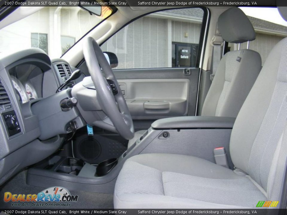 2007 Dodge Dakota SLT Quad Cab Bright White / Medium Slate Gray Photo #13