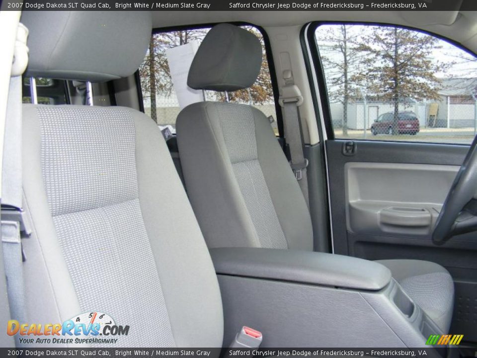 2007 Dodge Dakota SLT Quad Cab Bright White / Medium Slate Gray Photo #21