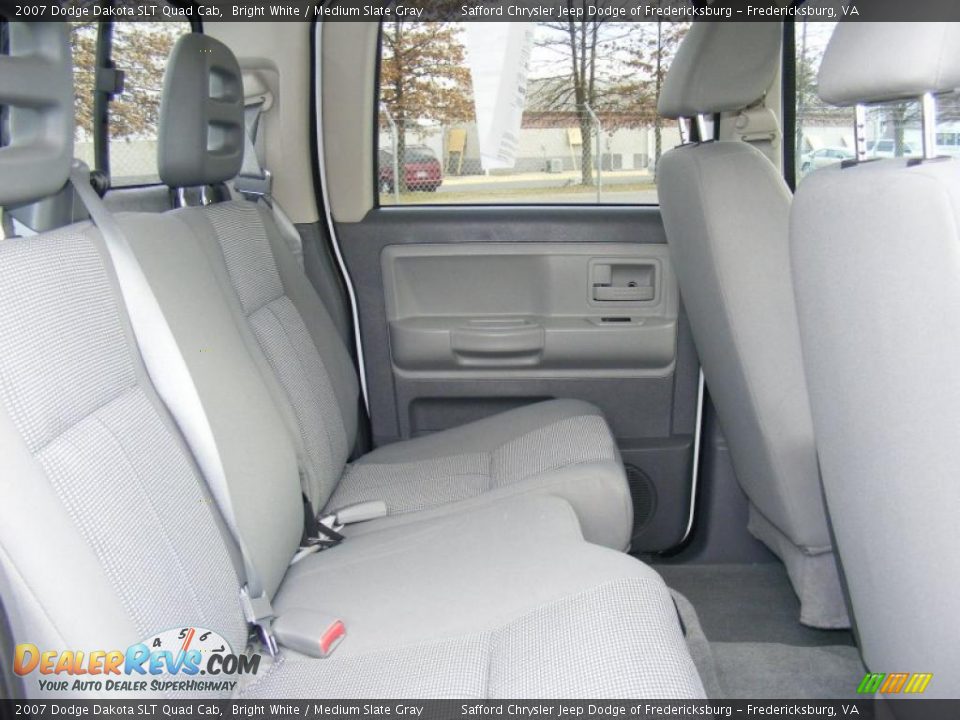 2007 Dodge Dakota SLT Quad Cab Bright White / Medium Slate Gray Photo #23