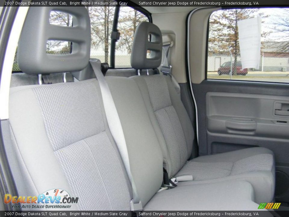 2007 Dodge Dakota SLT Quad Cab Bright White / Medium Slate Gray Photo #24