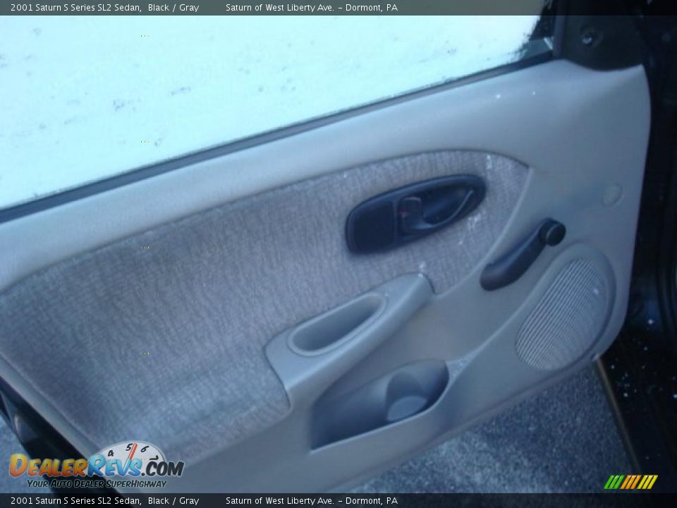 2001 Saturn S Series SL2 Sedan Black / Gray Photo #11