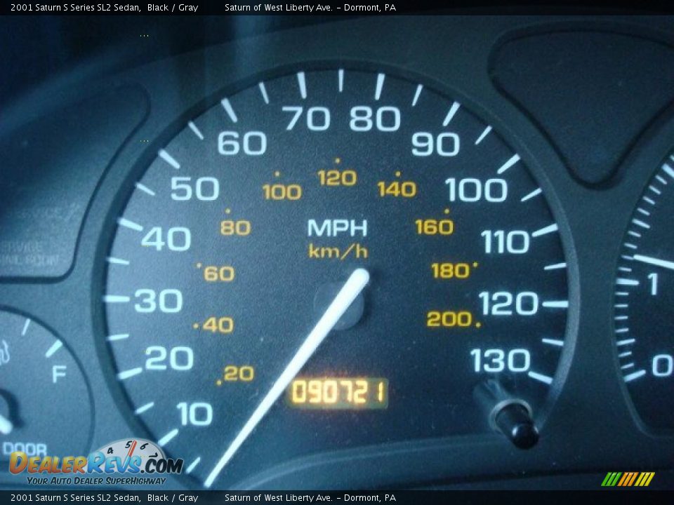2001 Saturn S Series SL2 Sedan Black / Gray Photo #15