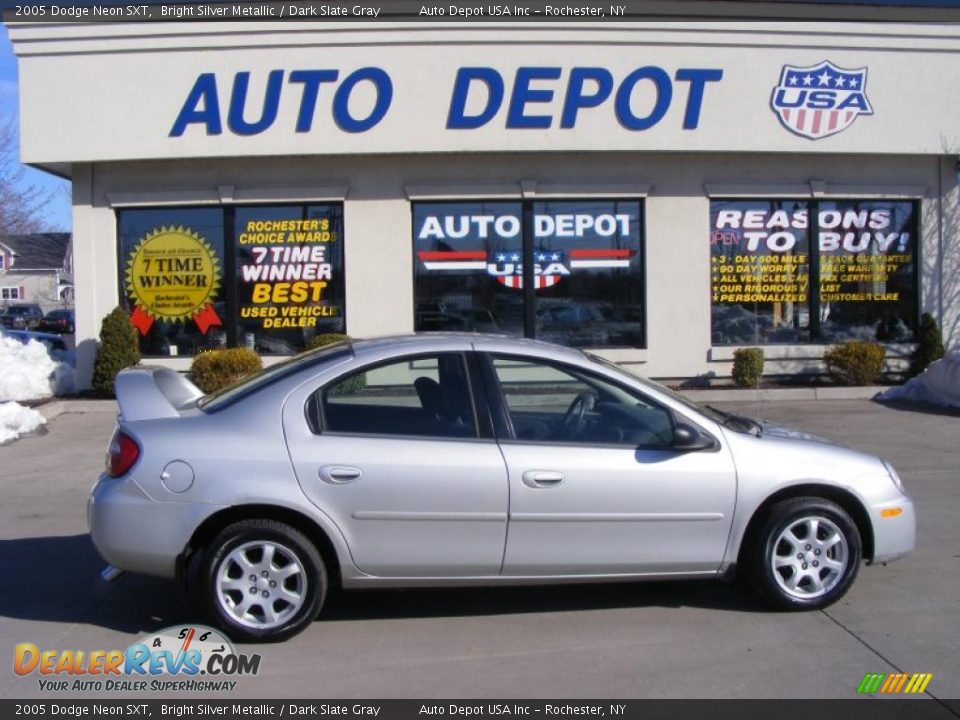 2005 Dodge Neon SXT Bright Silver Metallic / Dark Slate Gray Photo #1