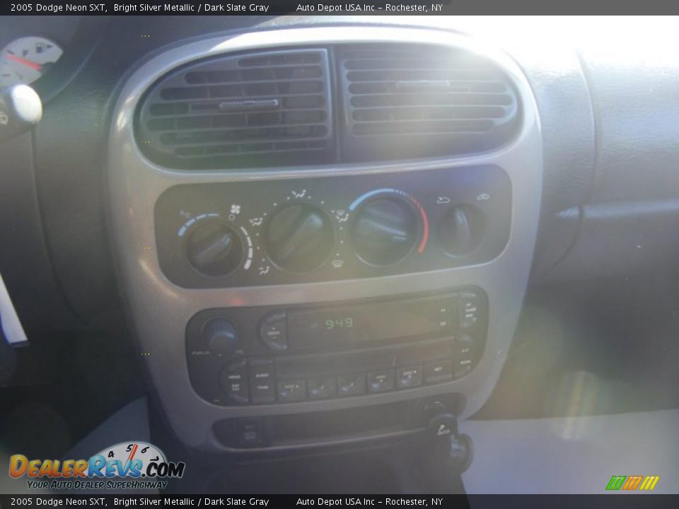 2005 Dodge Neon SXT Bright Silver Metallic / Dark Slate Gray Photo #12