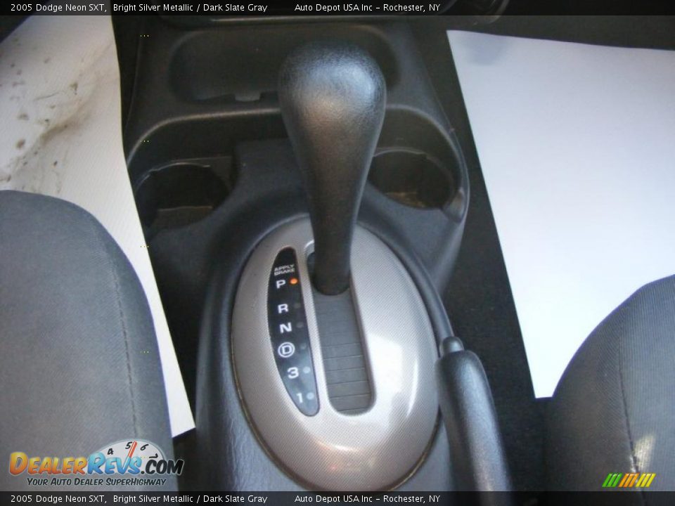 2005 Dodge Neon SXT Bright Silver Metallic / Dark Slate Gray Photo #13
