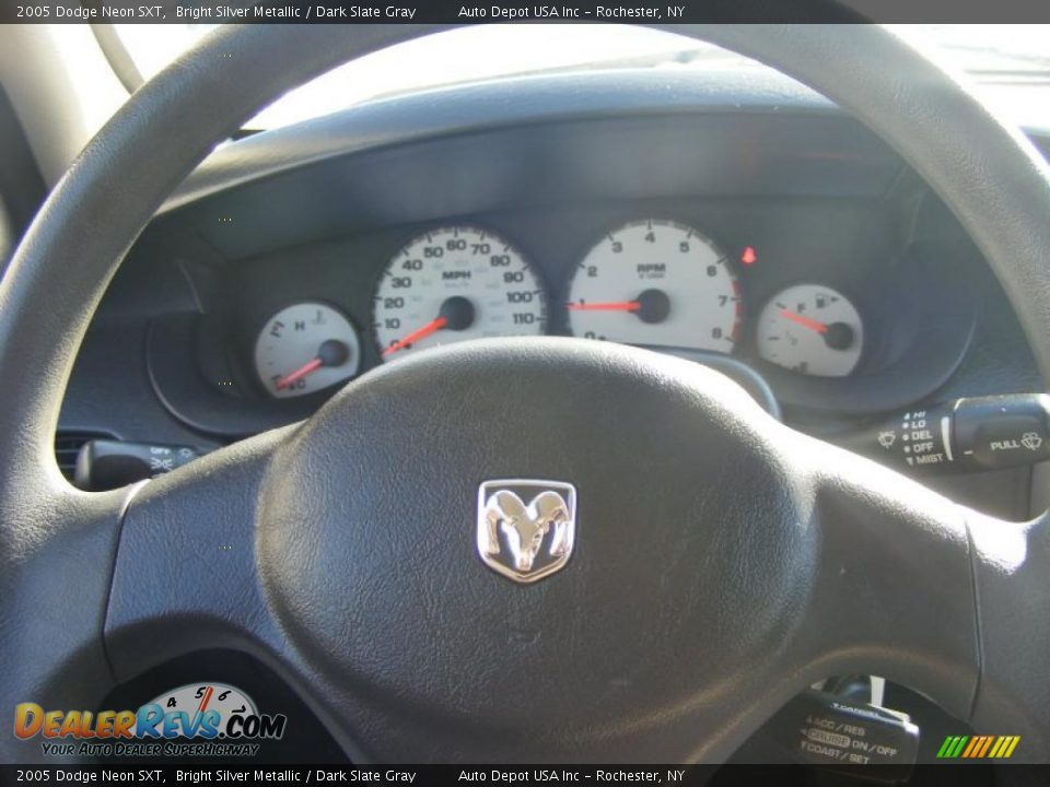 2005 Dodge Neon SXT Bright Silver Metallic / Dark Slate Gray Photo #14