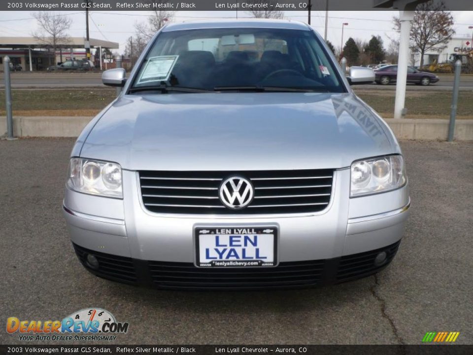 2003 Volkswagen Passat GLS Sedan Reflex Silver Metallic / Black Photo #2