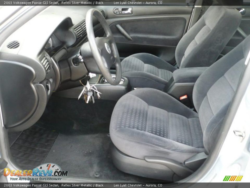 2003 Volkswagen Passat GLS Sedan Reflex Silver Metallic / Black Photo #9