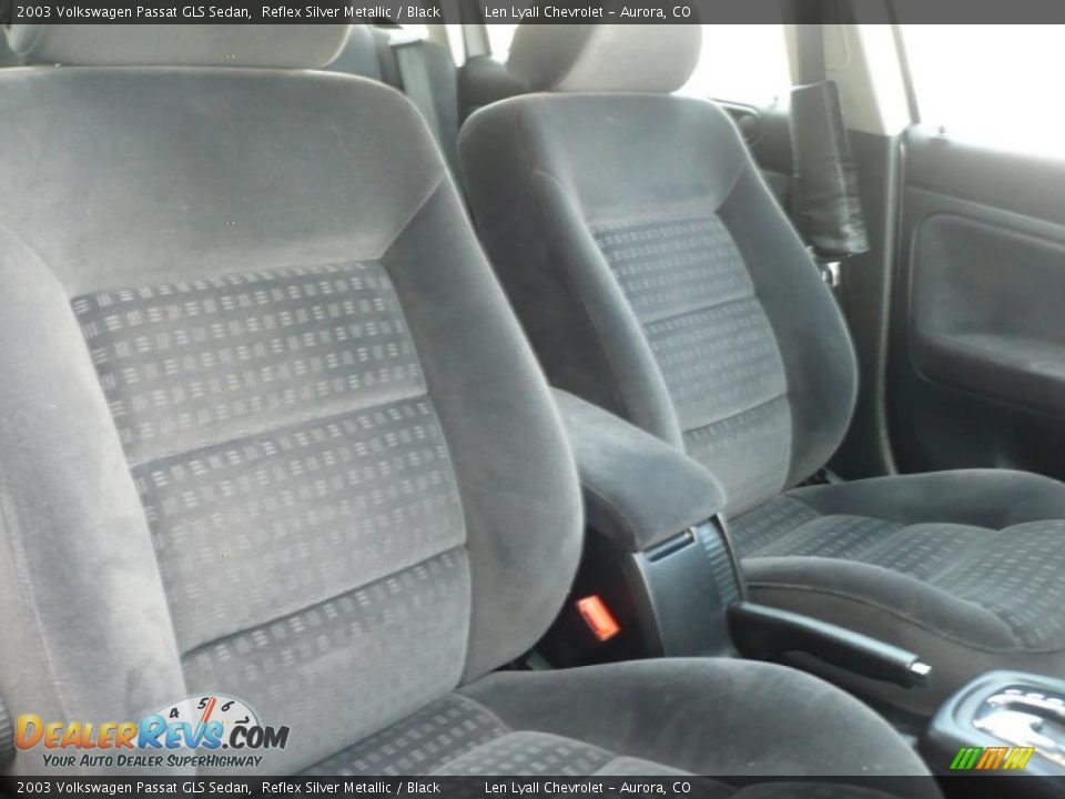 2003 Volkswagen Passat GLS Sedan Reflex Silver Metallic / Black Photo #13