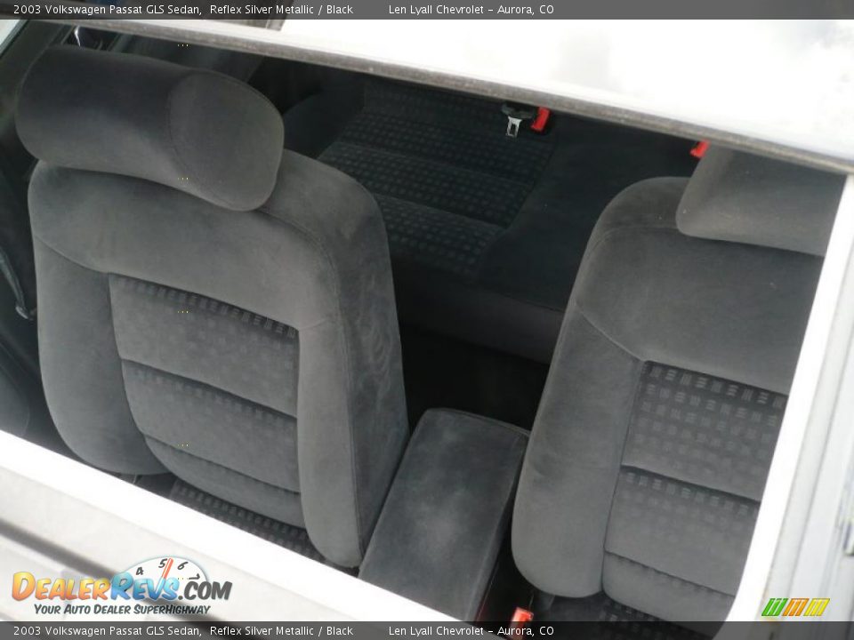 2003 Volkswagen Passat GLS Sedan Reflex Silver Metallic / Black Photo #25