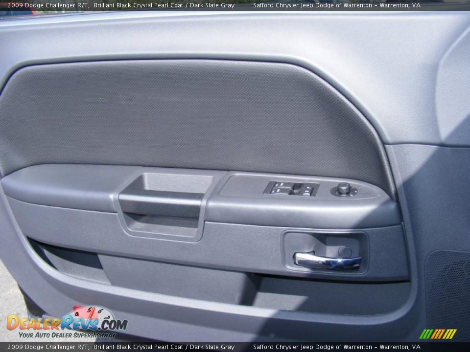2009 Dodge Challenger R/T Brilliant Black Crystal Pearl Coat / Dark Slate Gray Photo #16